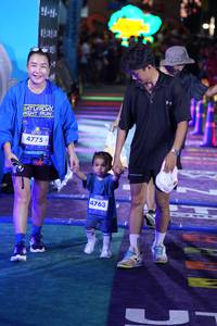 BIB: 4775, 4763
                            <button type="button" onclick="openModal(26261523)" class="btn btn-primary btn-sm float-right btn-popup" data-toggle="modal" data-target=".modal-high-quality">
                        <i class="fas fa-shopping-cart"></i> Add to Cart
                    </button>
                                            <button type="button" onclick="isThisMe(26261523, true)" class="btn btn-success btn-sm float-right btn-popup btn-isme hidden" data-toggle="tooltip" data-placement="bottom" title="นี่คือรูปของคุณใช่ไหม คลิกที่นี่เพื่อเอาเข้าอัลบั้ม">
                        <i class="fas fa-plus"></i> Add to album
                    </button>
                    <button type="button" onclick="isThisMe(26261523, false)" class="btn btn-warning btn-sm float-right btn-popup btn-isnotme hidden">
                        <i class="fas fa-ban"></i> Remove from album
                    </button>